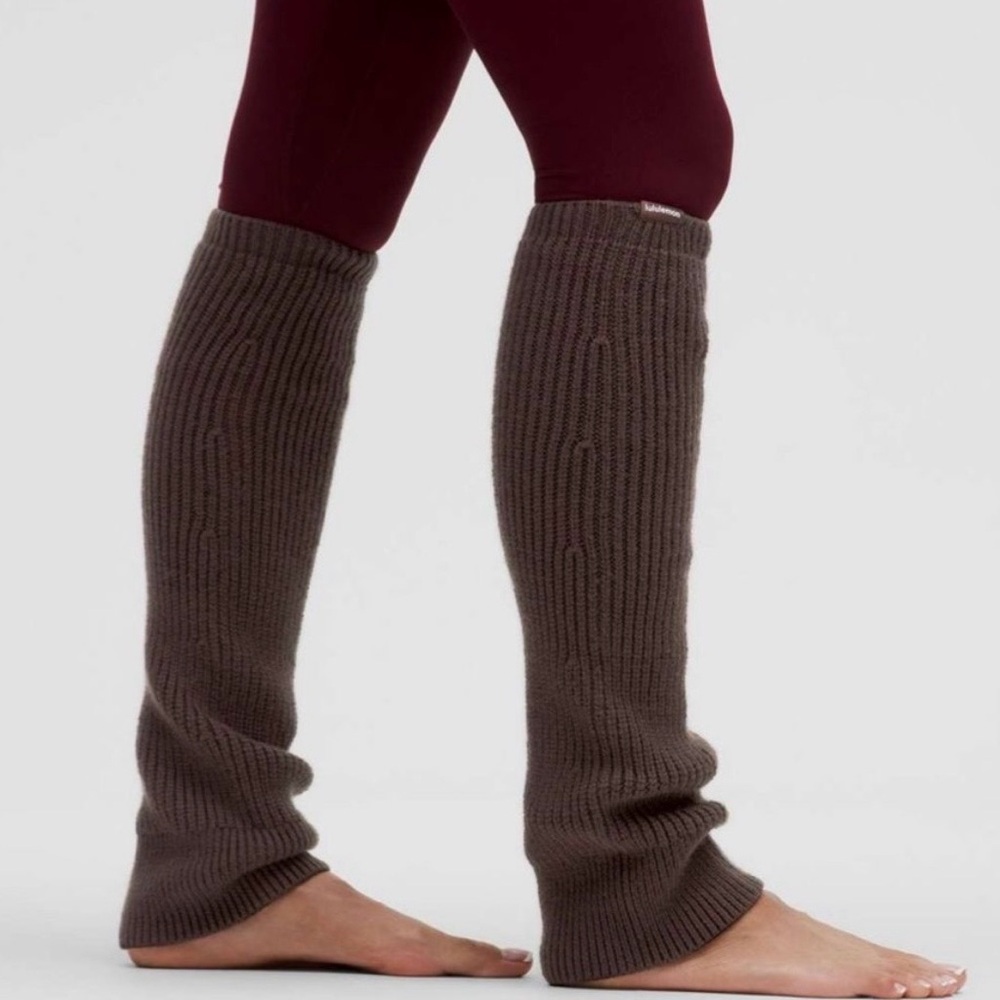 NWT Lululemon womenβs ribbed knit Marino wool blend leg warmer espresso brown